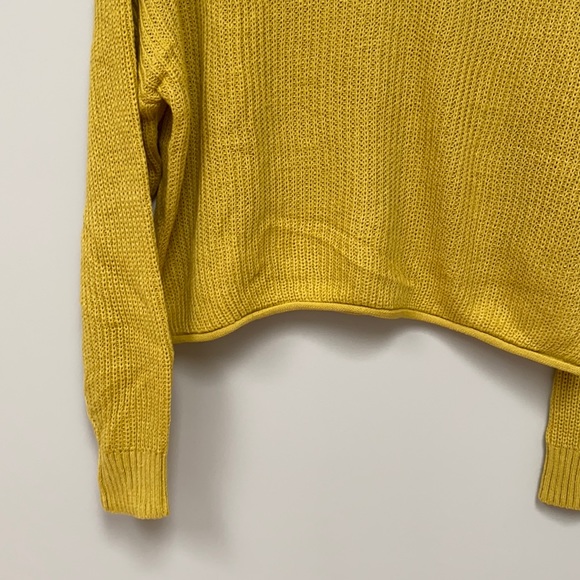 Cropped knit sweater - Picture 2 of 7